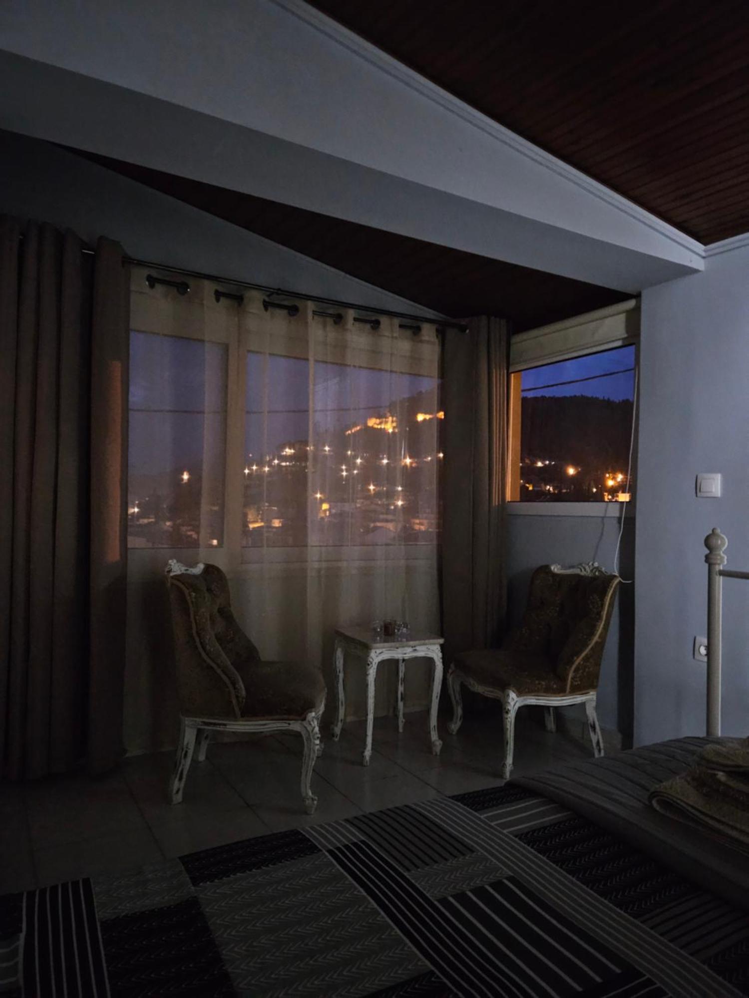Με Θέα Το Κάστρο Apartment Nafpaktos Ngoại thất bức ảnh